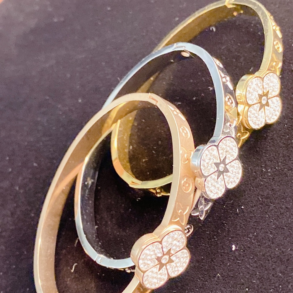 Bangle w/ Diamonds Flower $48 Each